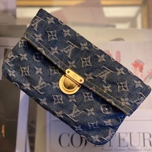 LV Denim Monogram Plat Clutch in Blue